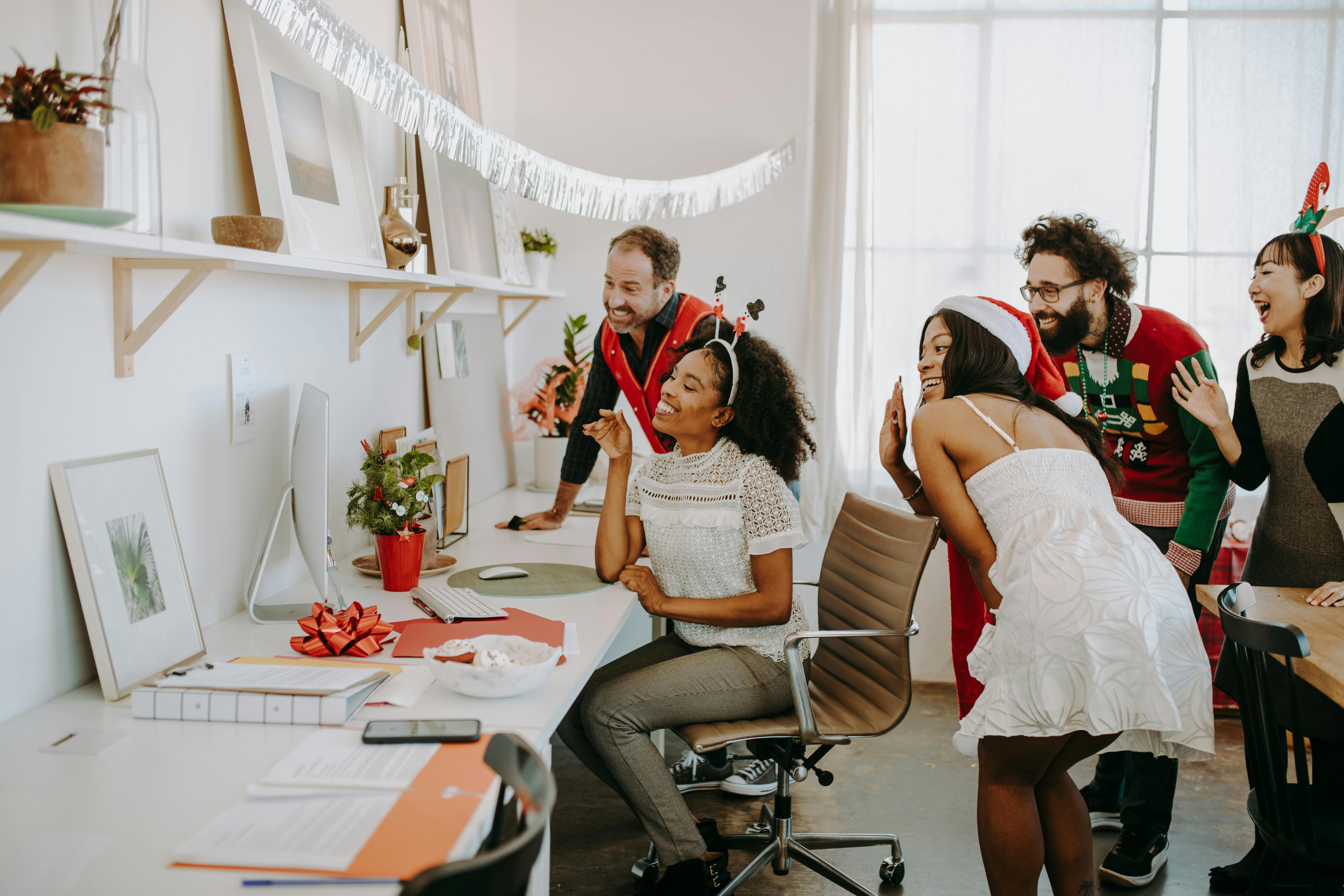 How to Host the Ultimate Virtual Holiday Party